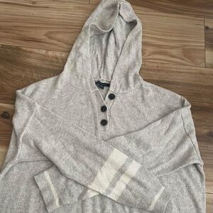 American Eagle Outfitters Light Gray Buttoned Cardigan